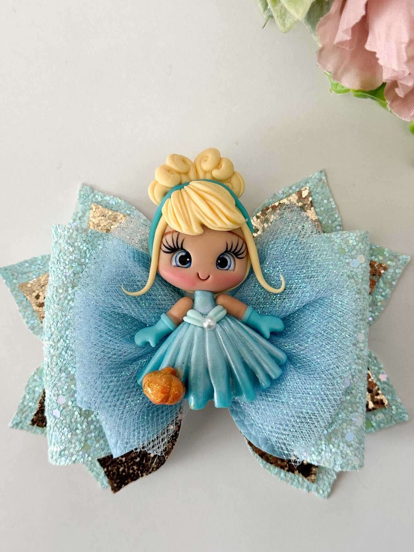 Cinderella bow , Characters bows, Hair bow, Hair accessories, birthday gift, princess bow, Cinderella birthday , birthday gift for girl