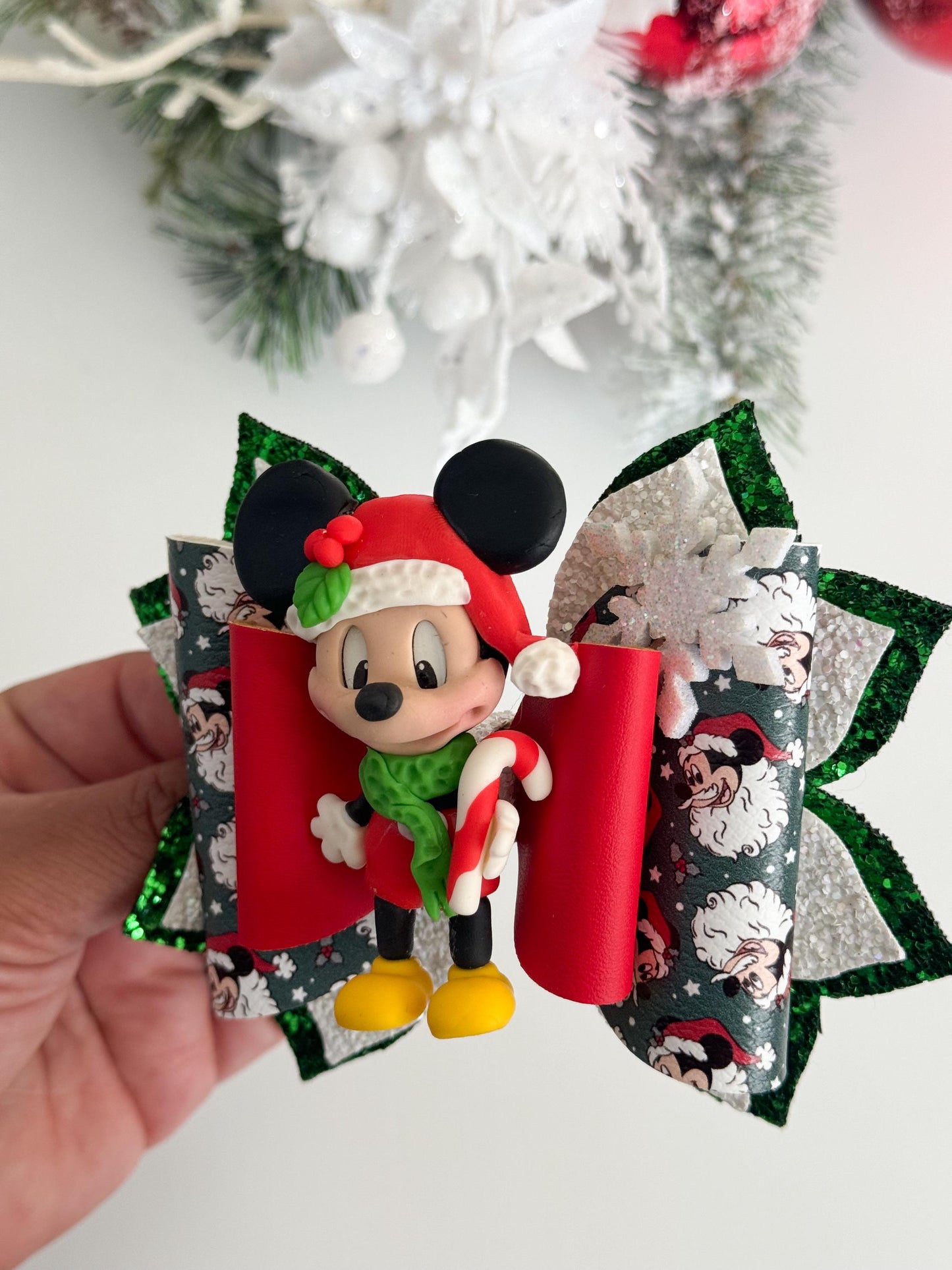 Christmas bow, Christmas handmade, Christmas gift ,bows, handmade gift for girls. Beautiful bows, lazos, Christmas present