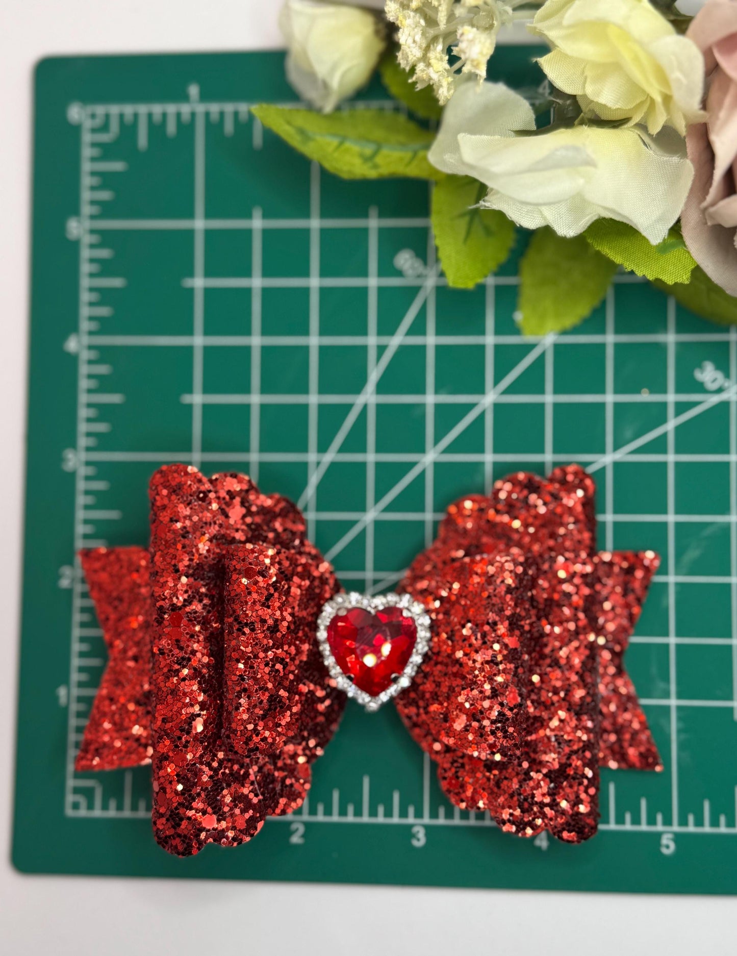 Valentines bows, bow bows, lazos, girly bows, girl accessories, girl bows, valentines gift ideas