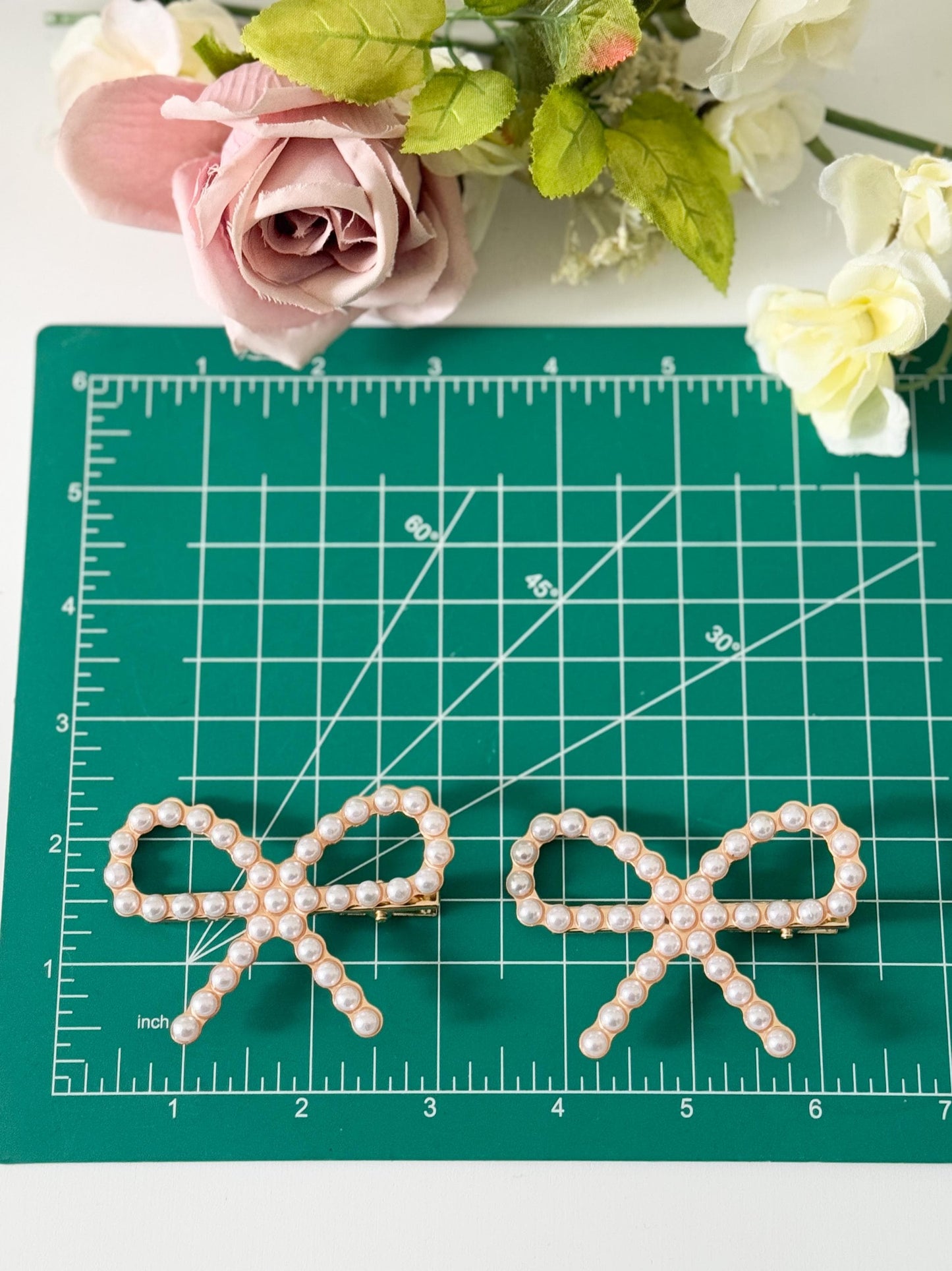 bow clips , bow set , bow pear clips , accessories, lady’s accessories