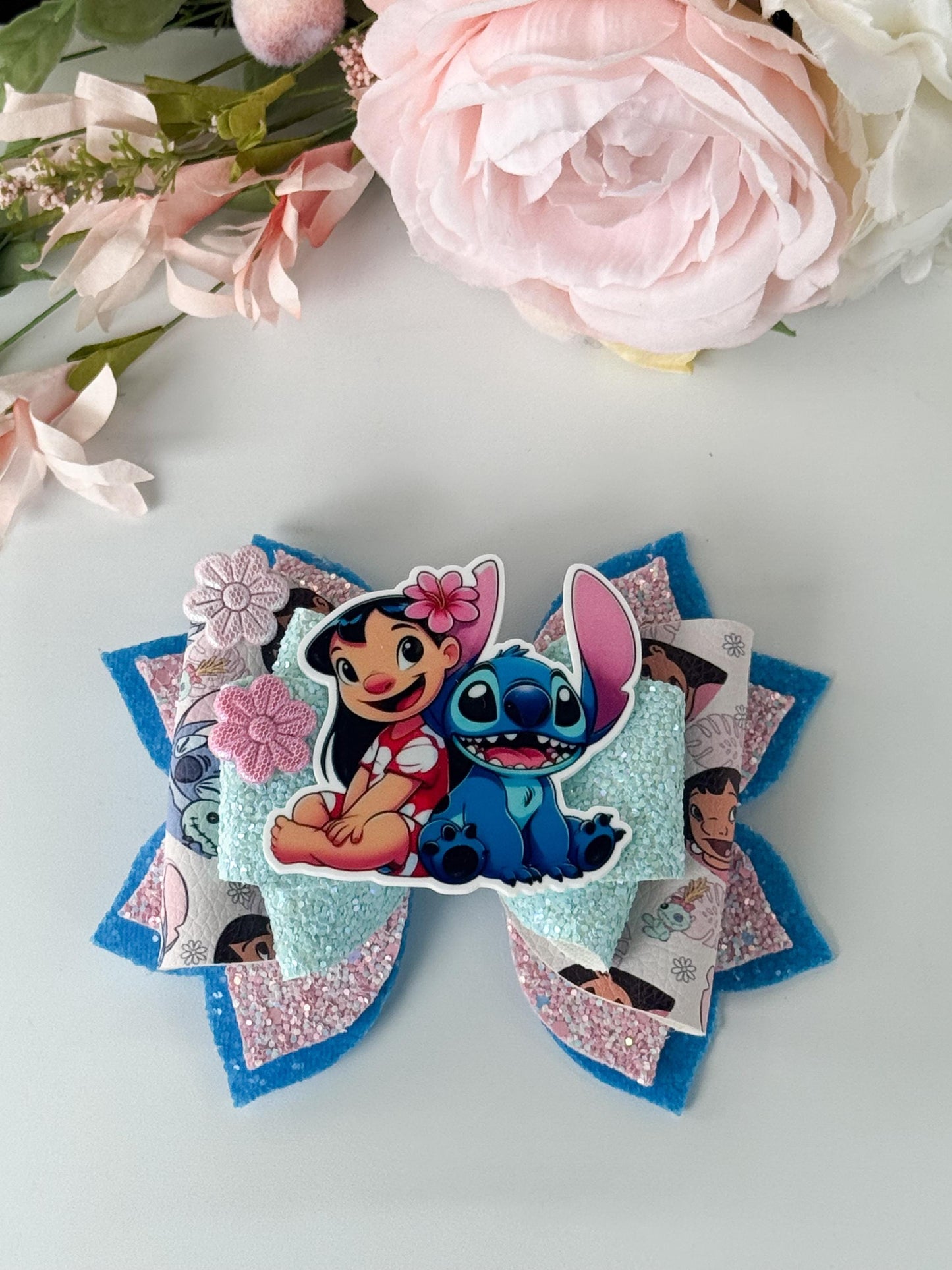 Blue Alien bow. Character bows, bows, Hair bow, Hair accessories , lilo , accessories, handmade bows, birthday theme accessories