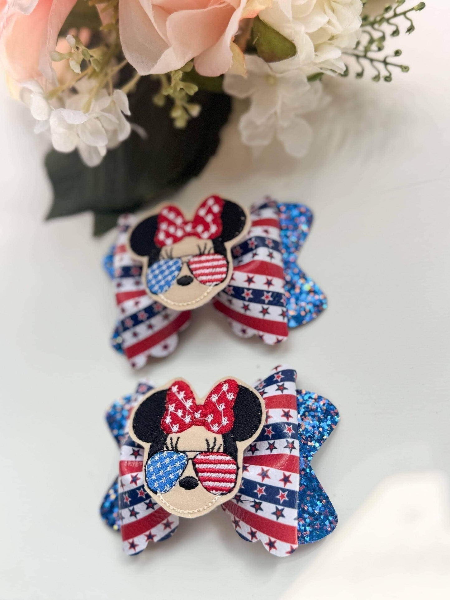 Piggies bows, 4th of July bows, red, blue and white bows, handmade bows , bows, accessories,lazos