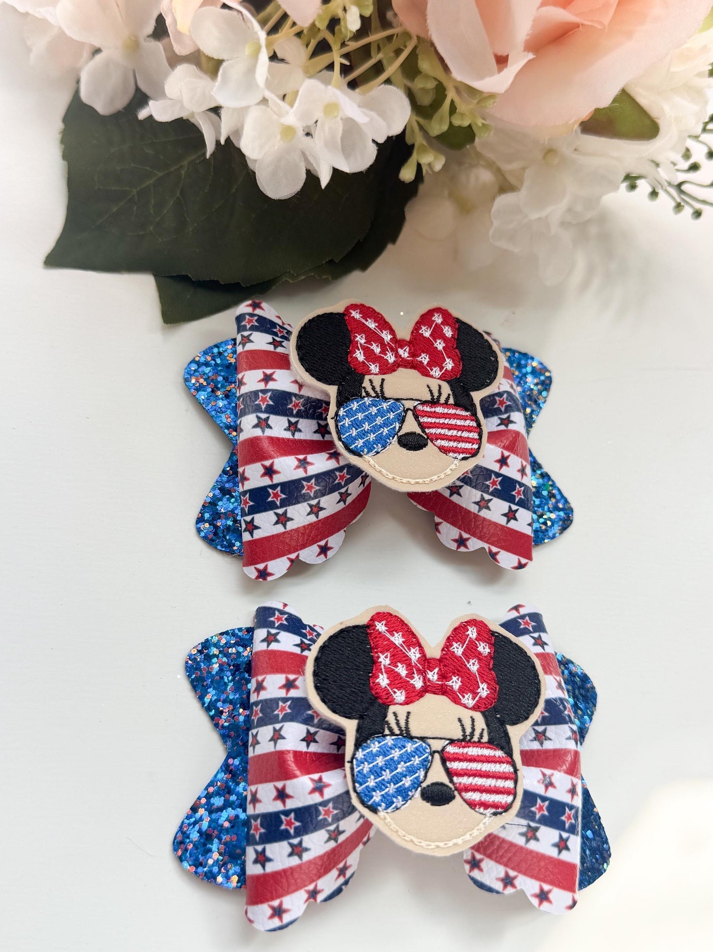 Piggies bows, 4th of July bows, red, blue and white bows, handmade bows , bows, accessories,lazos
