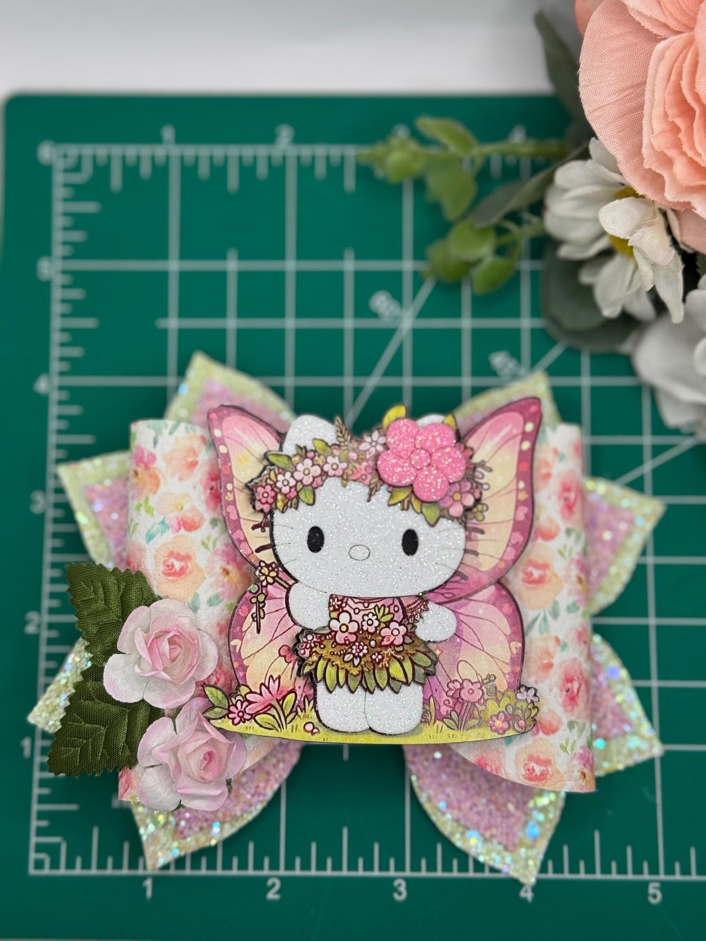 Hello cat bow, Characters bows, bows, Hair bow, cat bow , kitty birthday,hk bows, hello cat accessories, lazos