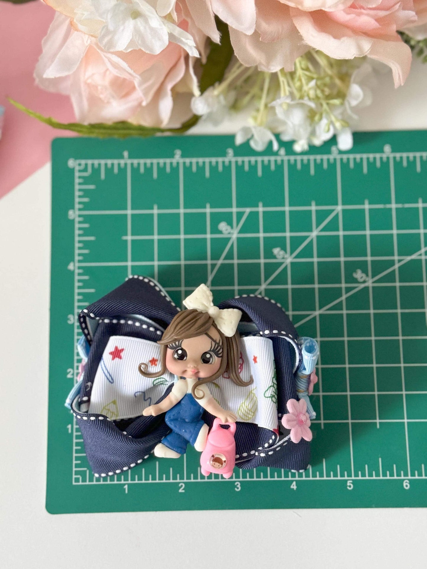 Back to school bow. School bows, bows, Hair bow, Hair accessories , back to school accessories, handmade bows, lazos para escuela