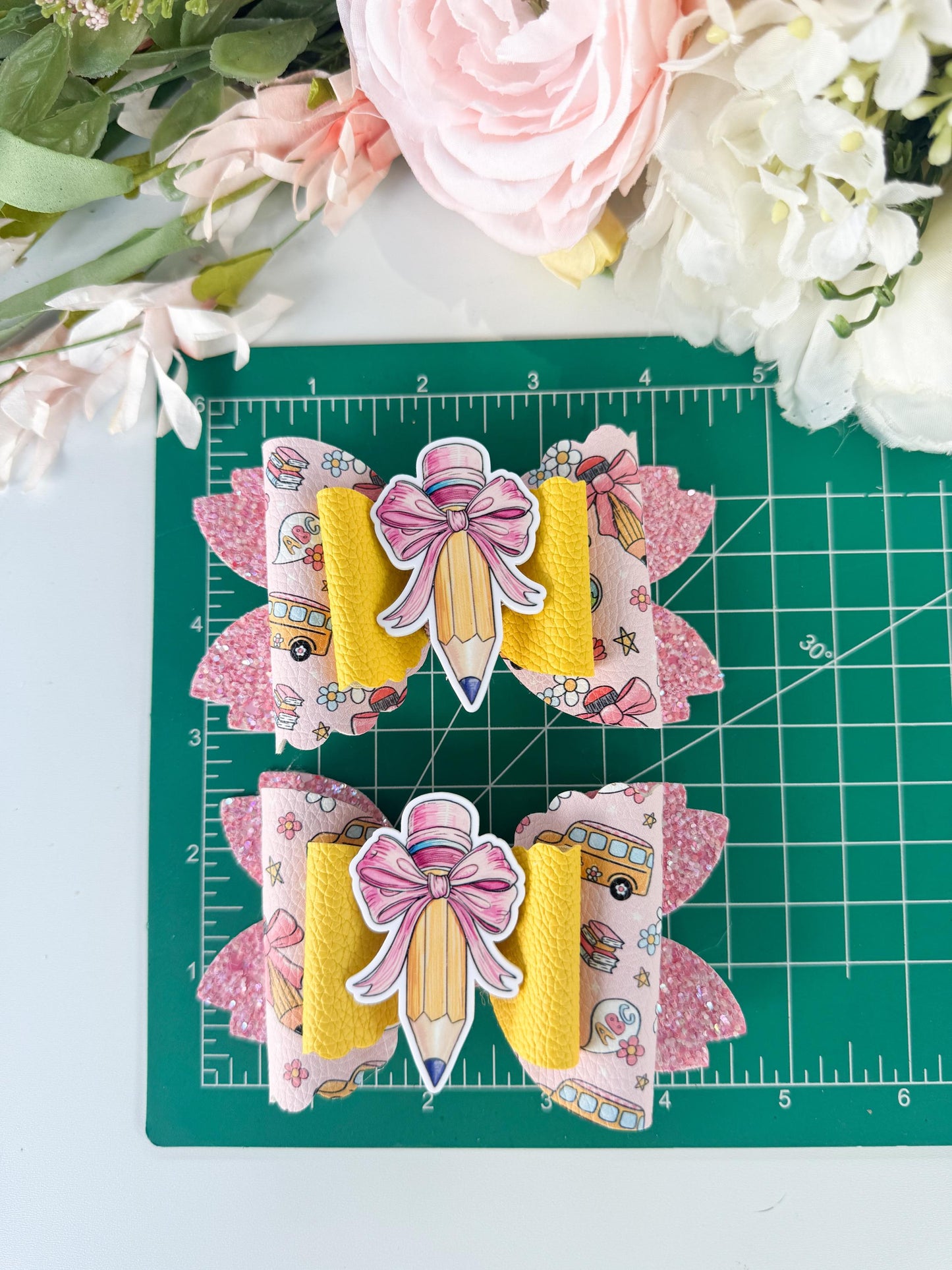 Back to school bows, bows, bow set, lazos, piggie bows, girl accessory, handmade, girl, pink bows, girl style