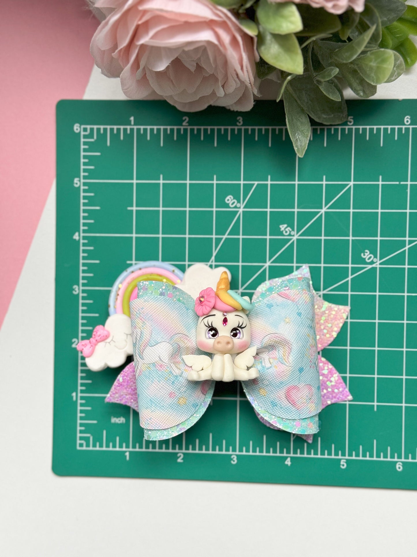 Unicorn bow , Characters bows, bows, Hair bow, Hair accessories, unicorn birthday, spring bow, gifts for girls, lazos, unicornio