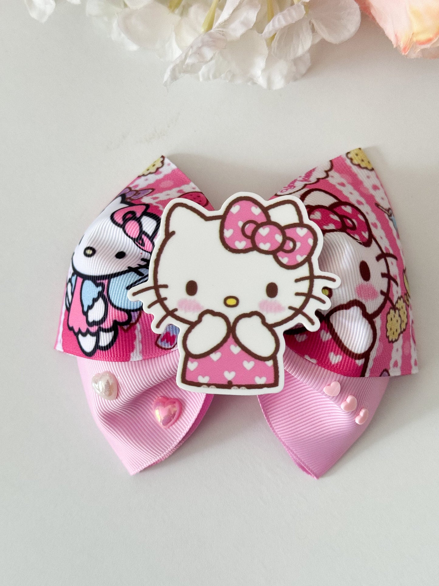 Hello cat bow. Kitty birthday accessories , Hair bow, handmade bows, lazos. Hello cat accessories, hello cat birthday, unique gift