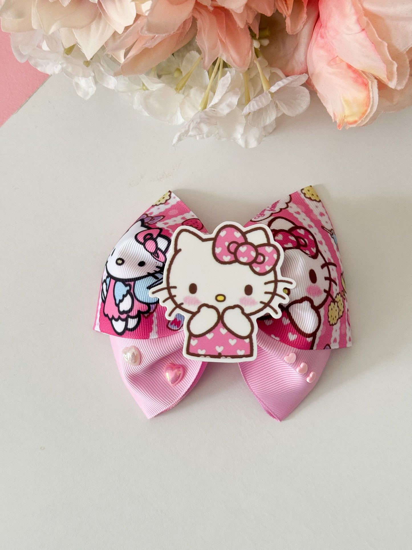 Hello cat bow. Kitty birthday accessories , Hair bow, handmade bows, lazos. Hello cat accessories, hello cat birthday, unique gift