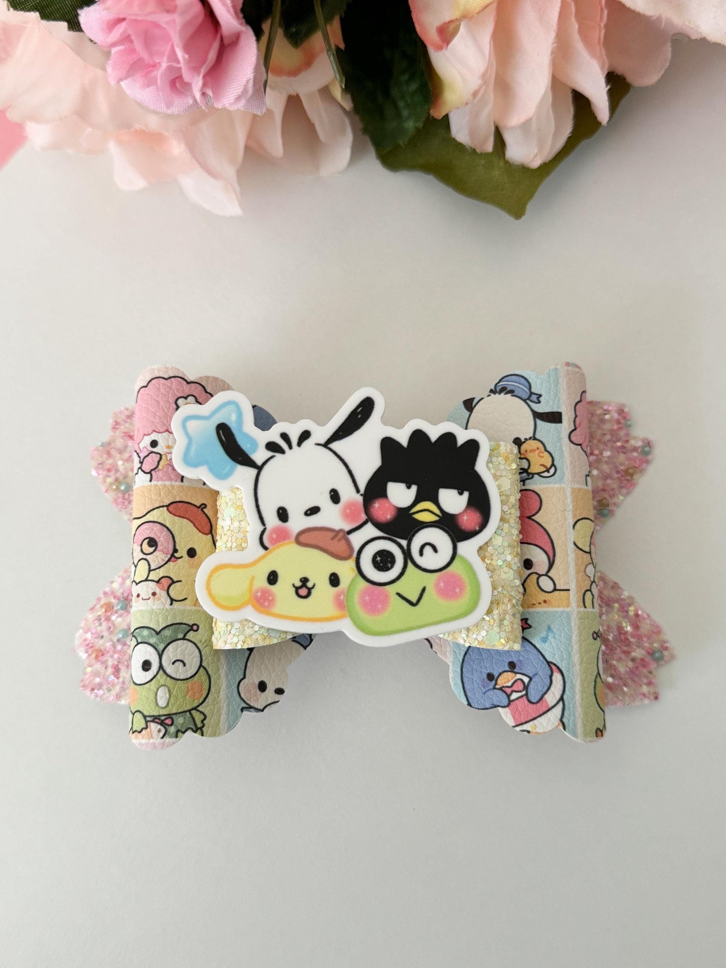 Hello cat friends bow  , Characters bows, bows, Hair bow, hk friends bows,lazos, girls gift, hello kitty birthday , girl accessories