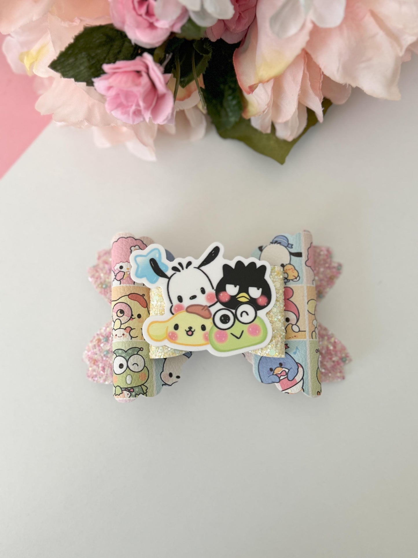 Hello cat friends bow  , Characters bows, bows, Hair bow, hk friends bows,lazos, girls gift, hello kitty birthday , girl accessories