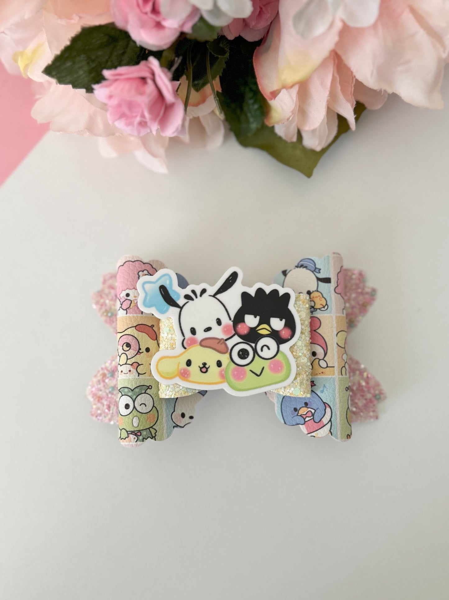 Hello cat friends bow  , Characters bows, bows, Hair bow, hk friends bows,lazos, girls gift, hello kitty birthday , girl accessories