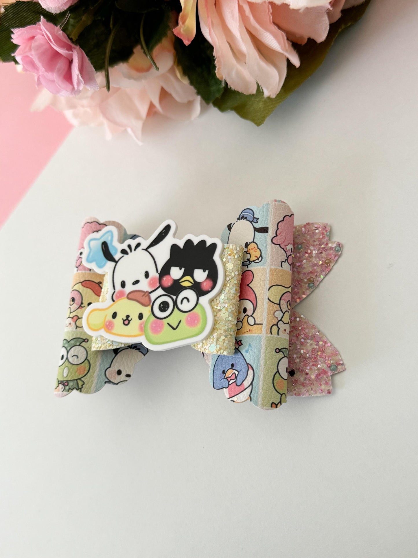 Hello cat friends bow  , Characters bows, bows, Hair bow, hk friends bows,lazos, girls gift, hello kitty birthday , girl accessories