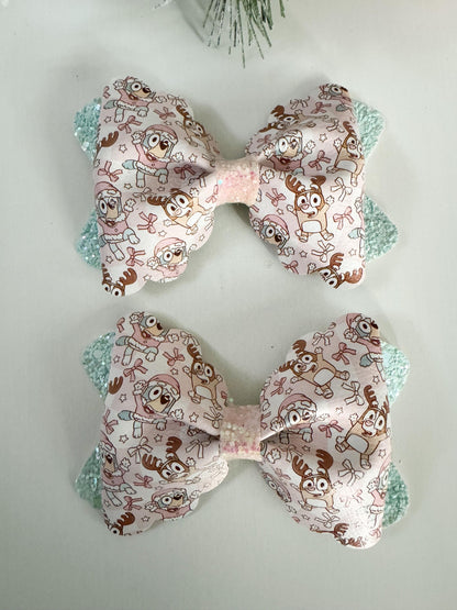 Christmas bow, Christmas handmade, Christmas gift ,bows, handmade gift for girls. Beautiful bows, lazos, Christmas present