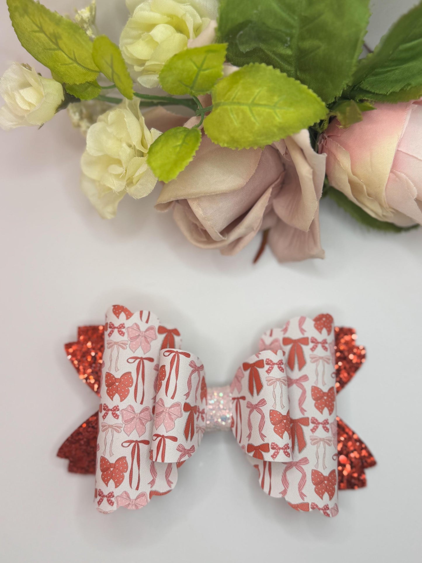 Valentines  bows, bow bows, lazos, girly bows, girl accessories, girl bows, valentines gift ideas