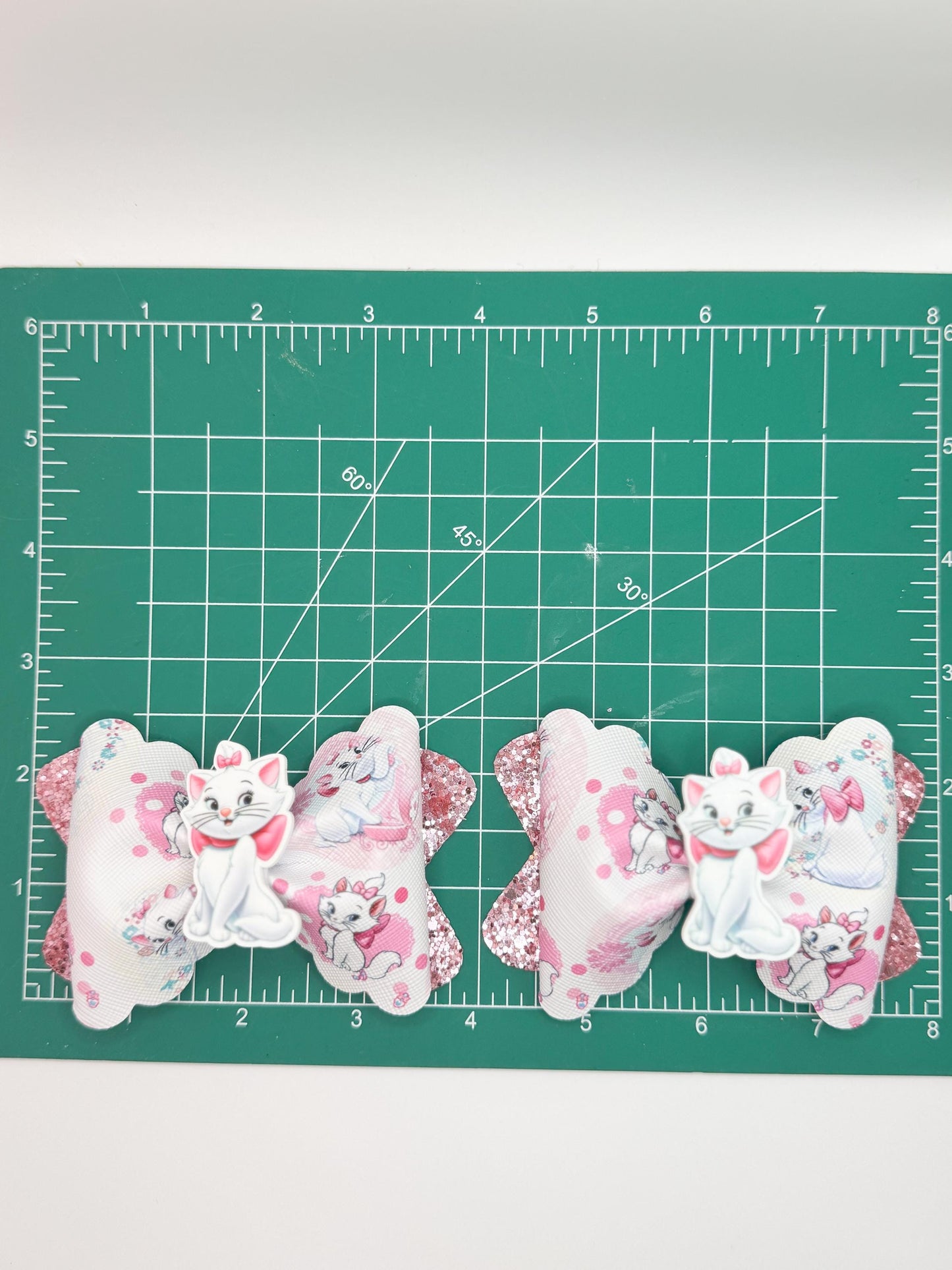 marie cat Bows.  cat accessories . Theme bows . Character bows . , lazos