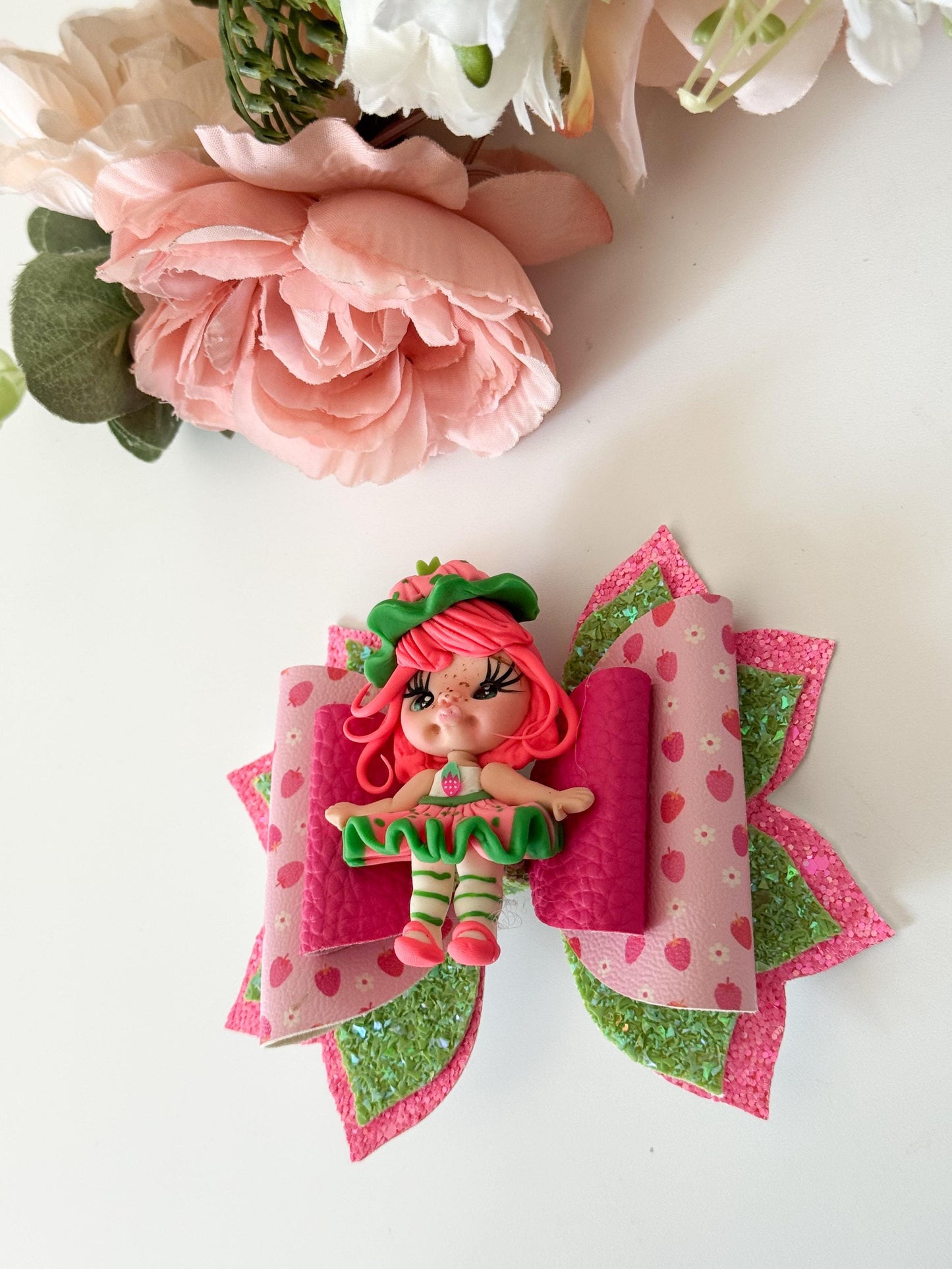 Strawberry character bow, bows, Hair bow, Hair accessories , strawberry girl birthday accessory,handmade bows, girl bows