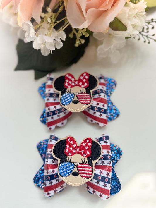 Piggies bows, 4th of July bows, red, blue and white bows, handmade bows , bows, accessories,lazos