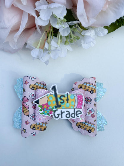 Back to school. Hk  School bows, handmade accessories, girl bows , school accessories, girl accessories, hk accessories