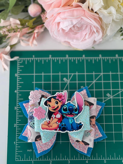 Blue Alien bow. Character bows, bows, Hair bow, Hair accessories , lilo  , accessories, handmade bows, birthday theme accessories