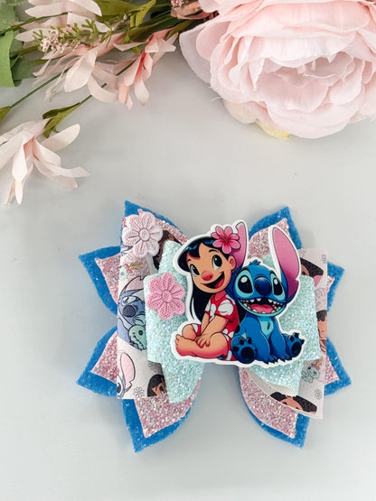 Blue Alien bow. Character bows, bows, Hair bow, Hair accessories , lilo  , accessories, handmade bows, birthday theme accessories