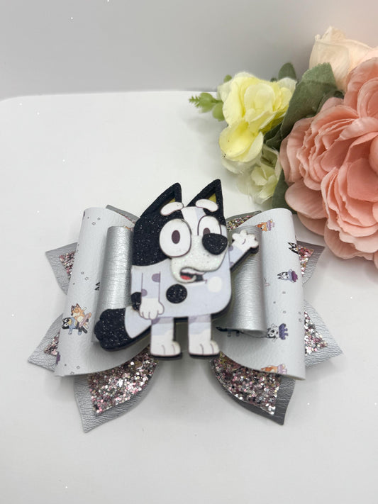 Blue dog bow. Muffin bow ,Character bows, bows, Hair bow, Hair accessories , muffin birthday  , blue dog accessories, handmade bows